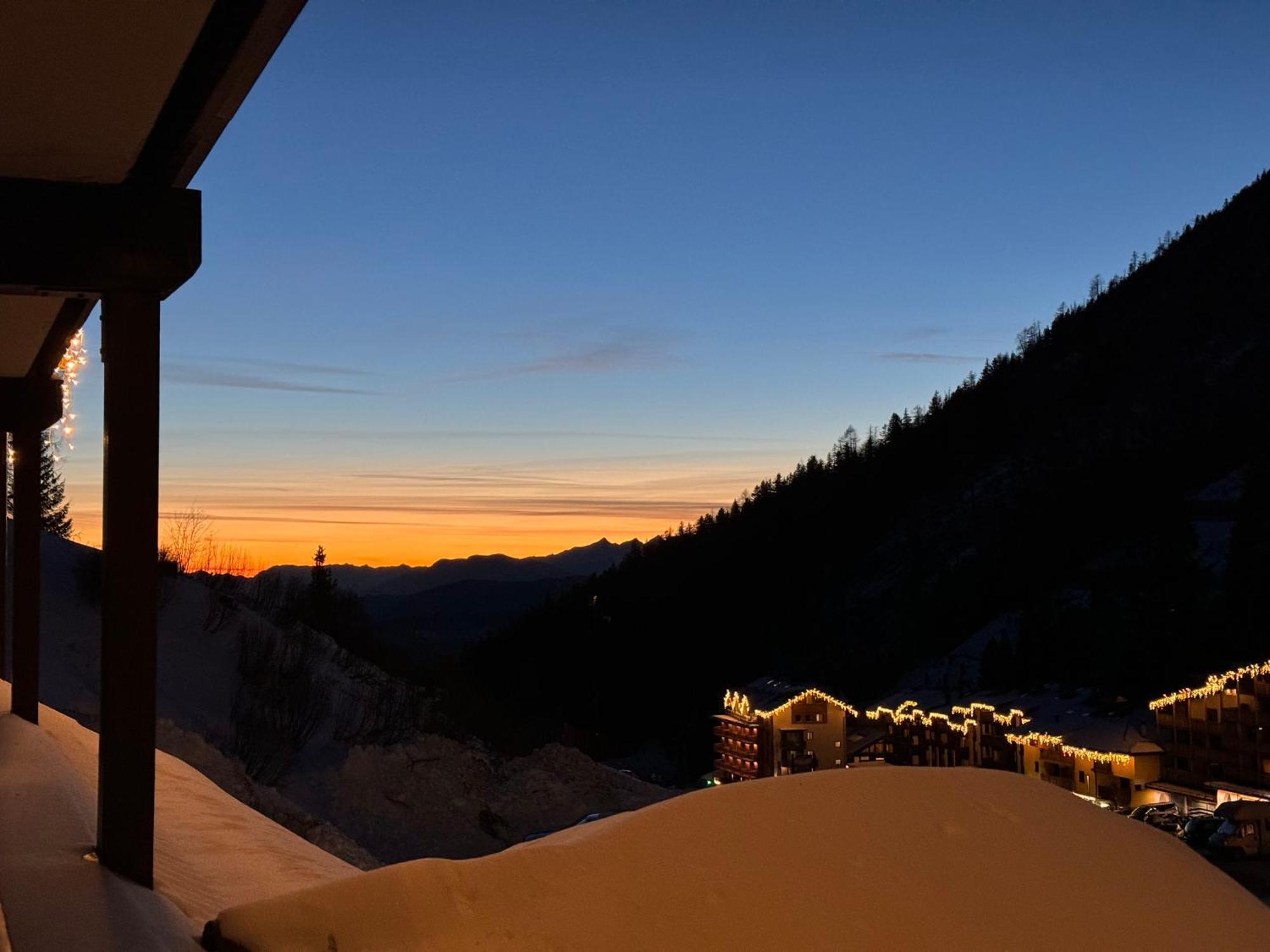 Ski Lodge Pampeago Tesero Eksteriør billede