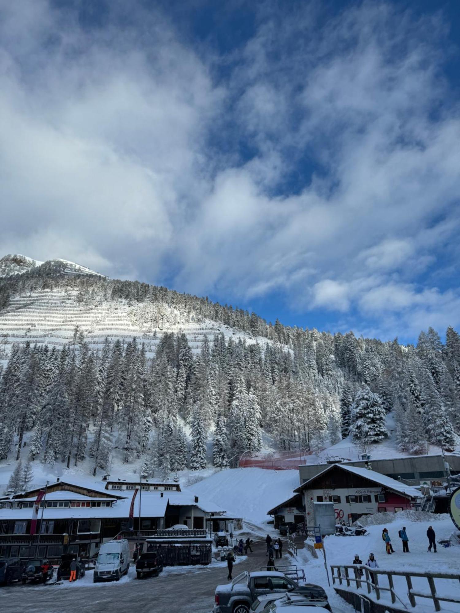 Ski Lodge Pampeago Tesero Eksteriør billede